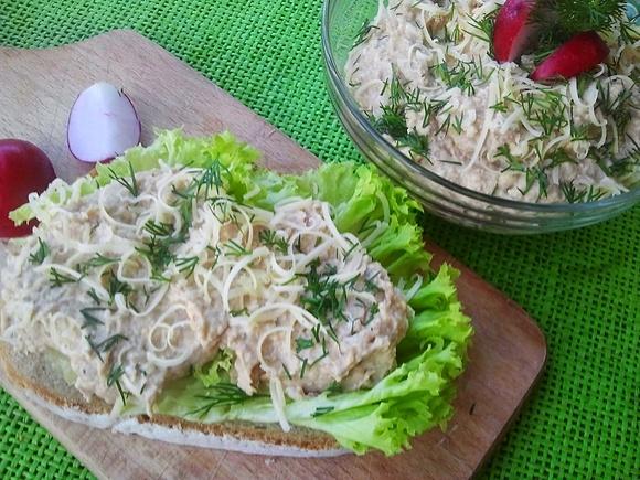Pasta śniadaniowa z tuńczyka