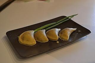 Pierogi na cienkim cieście z nadzieniem