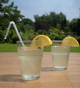 Lemoniada z cytryn i mięty
