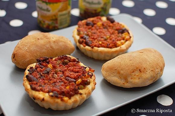 Przekąski meksykańskie: tartaletki i pierożki z wieprzowiną