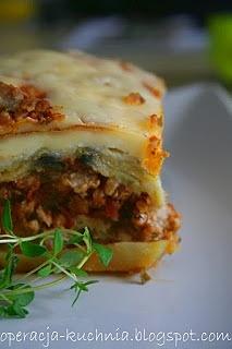 Moussaka - Grecka zapiekanka z bakłażanem i mięsem