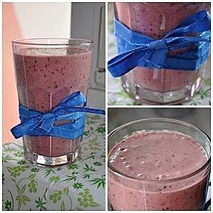Wiśniowo-borówkowo-nektarynkowy koktajl