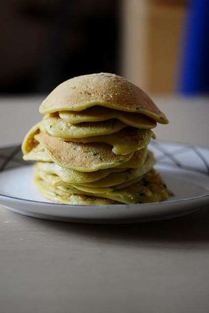 Pszenne pancakes z cukinią i solą morską