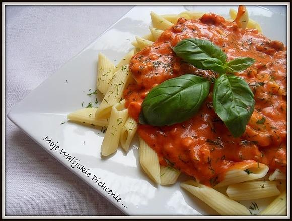 Penne w sosie pomidorowym
