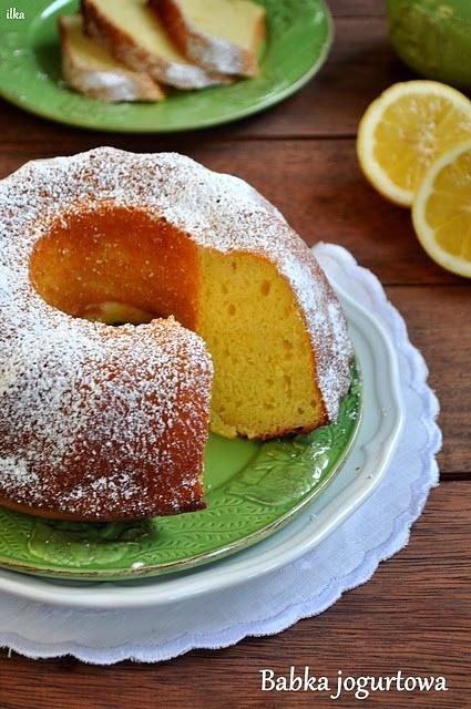 Babka jogurtowa