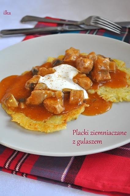 Placki ziemniaczane z gulaszem