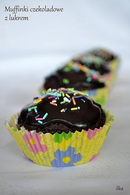 Czekoladowe muffinki z lukrem