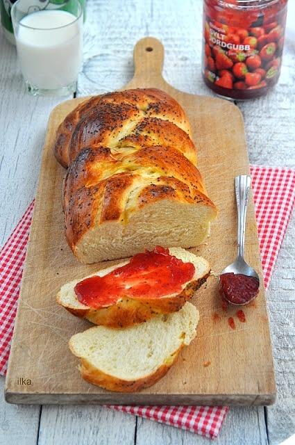 Chałka drożdżowa