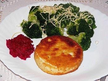 Smażony ser camembert w panierce