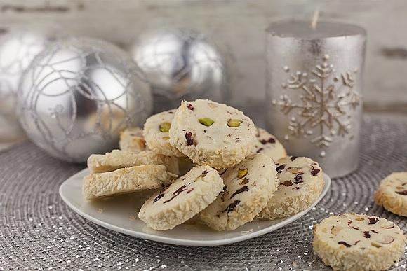 Cranberry Noël - świąteczne kruche ciastka z żurawiną, pistacjami i orzechami laskowymi