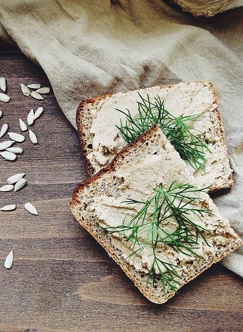 Zdrowa pasta z nasion słonecznika - wegańska do kanapek