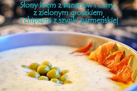 Słony krem z bananów z curry i zielonym groszkiem