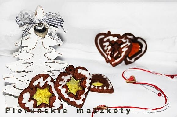 Czekoladowe pierniczki z okienkiem na choinkę DIY