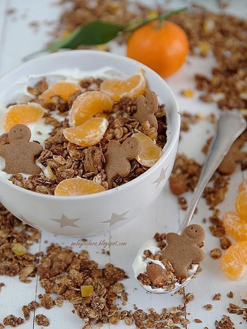 Granola piernikowa z mini pierniczkami