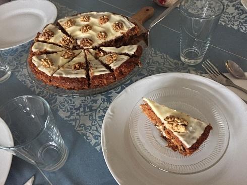 Ciasto marchewkowe z bakaliami i orzechami na święta