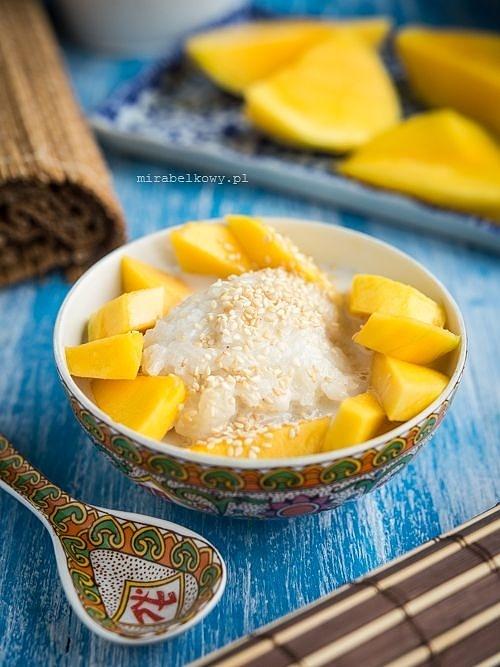 Tajski deser ryżowy z mango