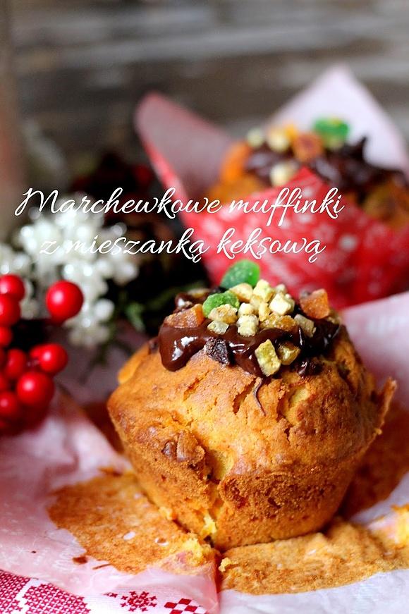 Marchewkowe muffinki z mieszanką keksową