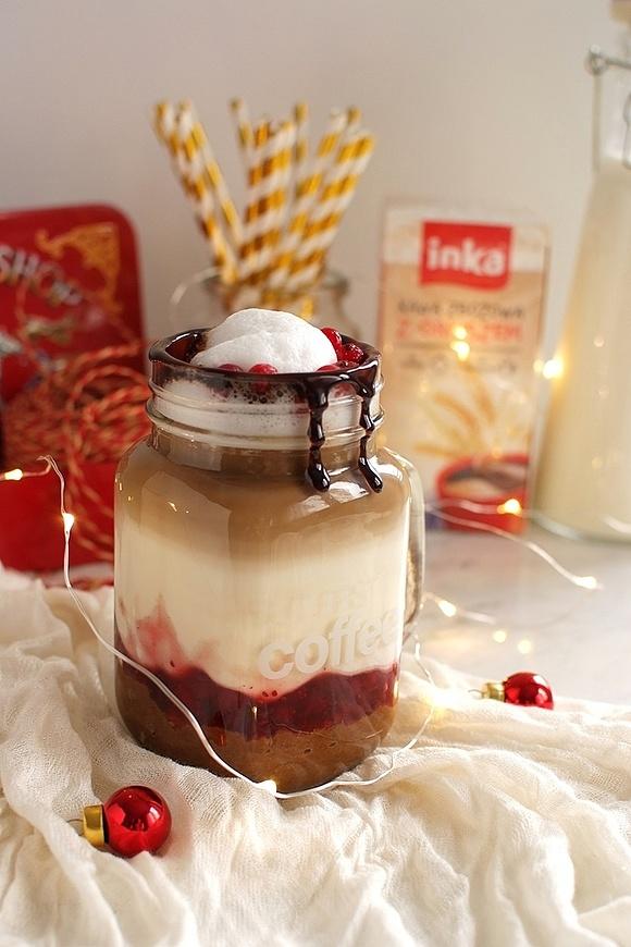 Winter wish coffee latte - aromatyczna zimowa kawa z żurawiną i piernikiem