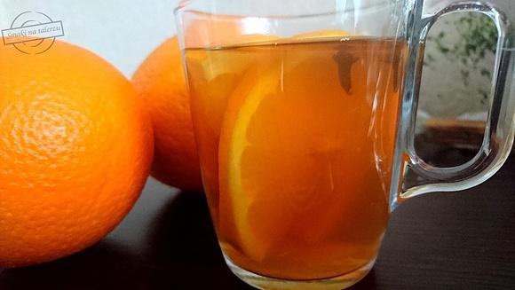 Herbata z pomarańczą i goździkami