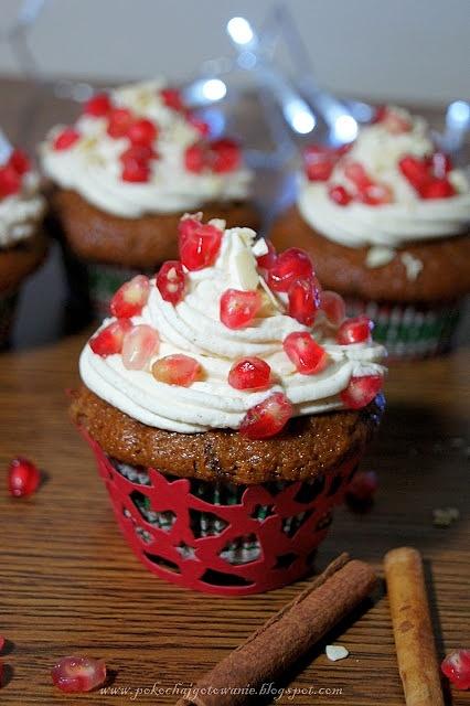 Piernikowe muffiny z granatem
