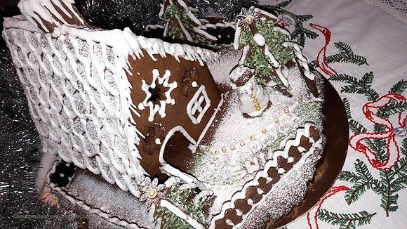 Pieczenie pierniczków w domku na chabrowej