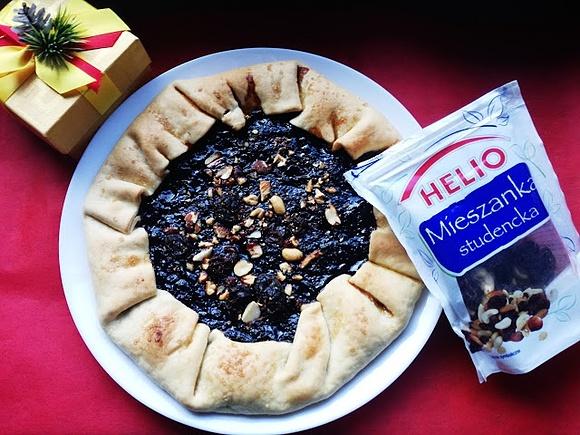 Ciasto z powidłami i mieszanką studencką helio