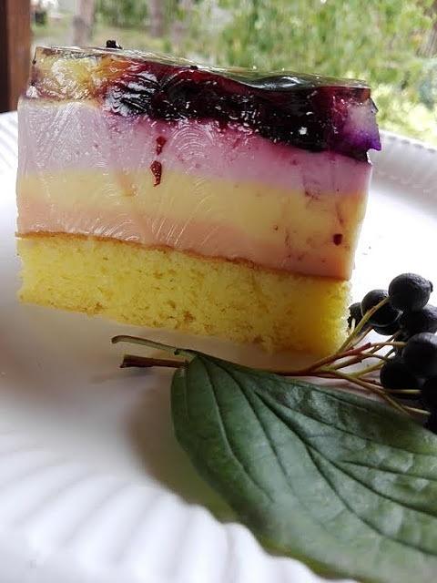 Kolorowe ciasto galaretkowe