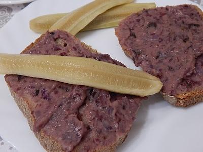 Czerwony smalec z fasoli