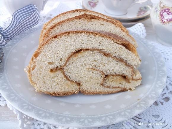 Drożdżowa strucla kajmakowa