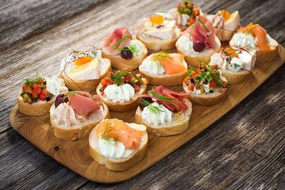 Sylwestrowe finger food szybkie przekąski na zimno i gorąco