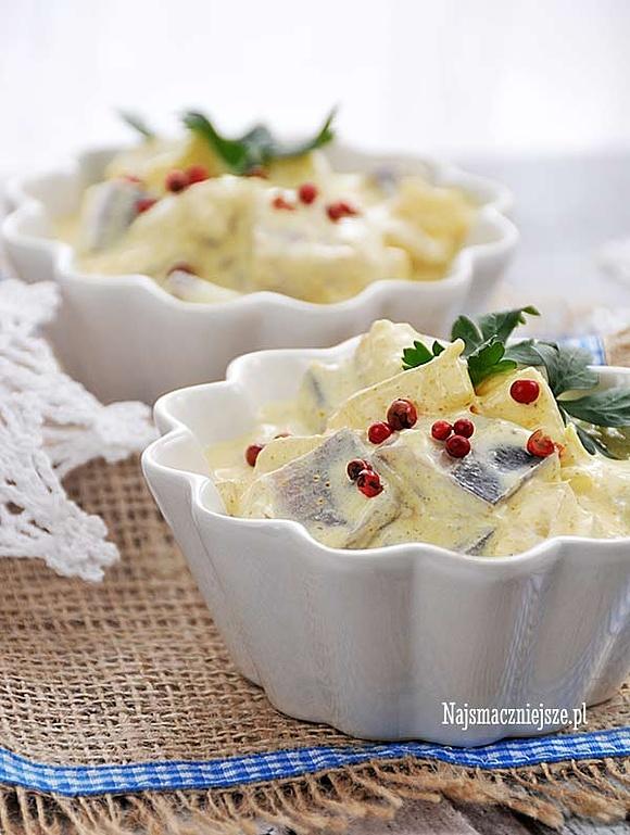 Śledzie curry z ananasem – przepis na sylwestra i karnawał