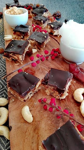 Snickersy w wersji fit – zdrowa przekąska na nowy rok