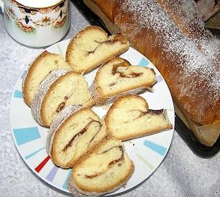 Drożdżówka na śniadanie z czekośliwką