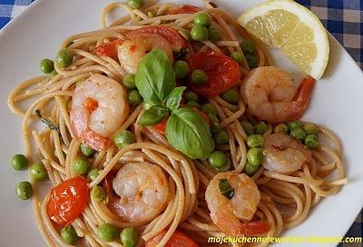 Spaghetti z krewetkami i groszkiem z cytryną