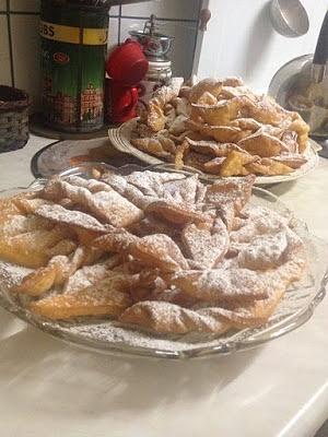 Chruściki - tradycyjne ciasto karnawałowe