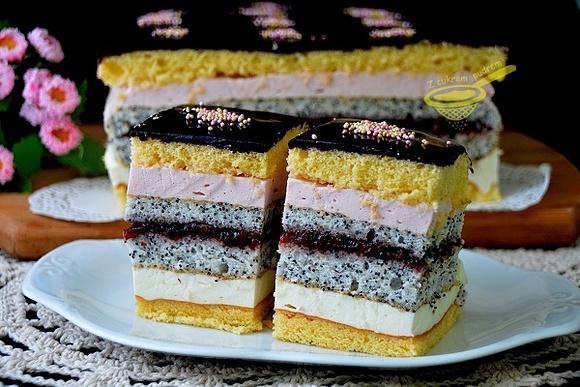 Wyśmienite ciasto lekkie, szybkie i tanie do świątecznych okazji