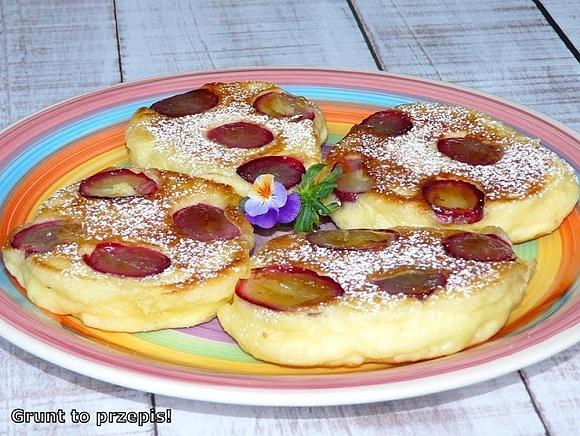 Placuszki z jogurtem greckim i winogronami
