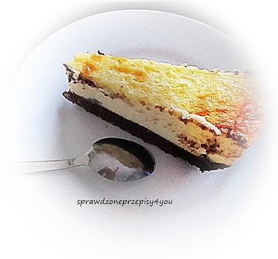 Sernik na spodzie brownie