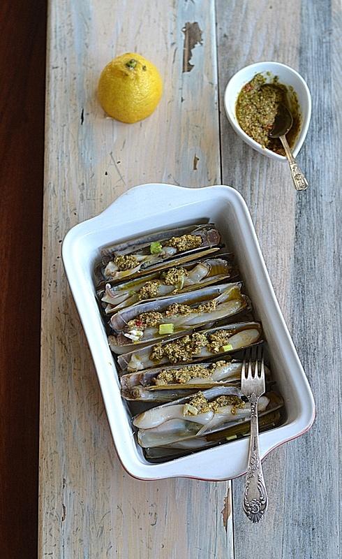 Okładniczki z patelni z pistacjowym pesto