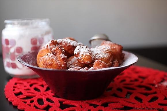 Mini pączki z serem ricotta