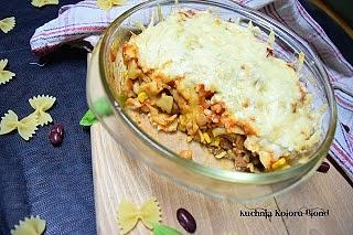 Zapiekanka makaronowa z wędliną i pieczarkami