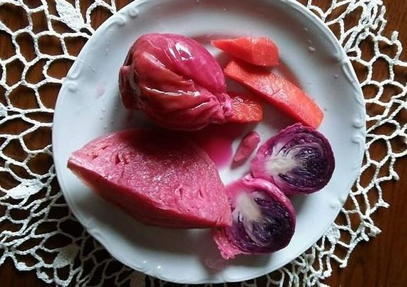 Główki kapusty kiszone z dodatkami