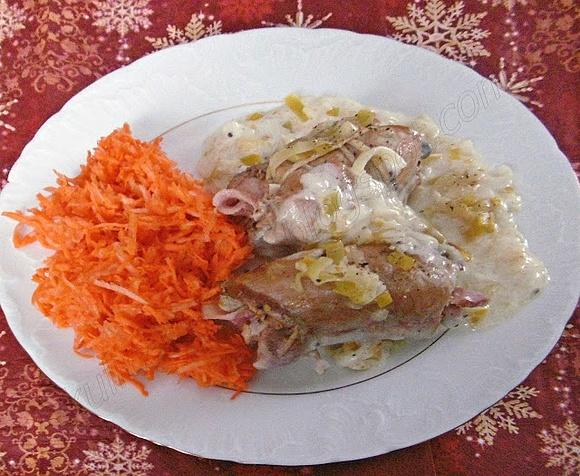 Drobiowe roladki duszone z porami