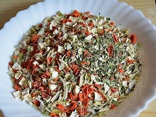 Domowa Vegeta - zdrowa i naturalna przyprawa do dań