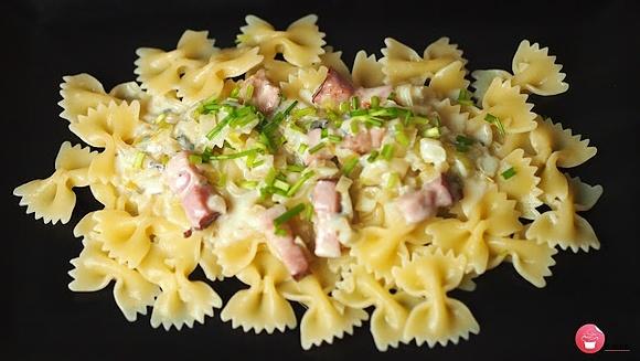 Kokardki z sosem gorgonzola