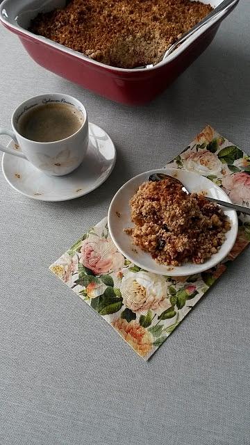 Rozgrzewające crumble z jabłkami i rodzynkami