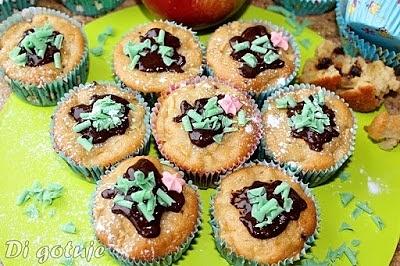 Muffinki jabłkowe z nutą mięty i czekoladą