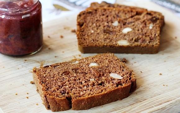 Owsiany chlebek dyniowo-bananowy z bakaliami bez cukru i pszenicy