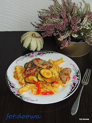 Makaron z sosem z dyni i polędwicą wieprzową