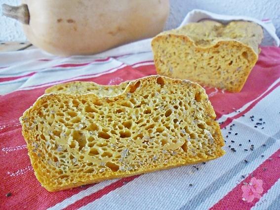 Chleb dyniowy z chia - zdrowy przepis na pieczywo